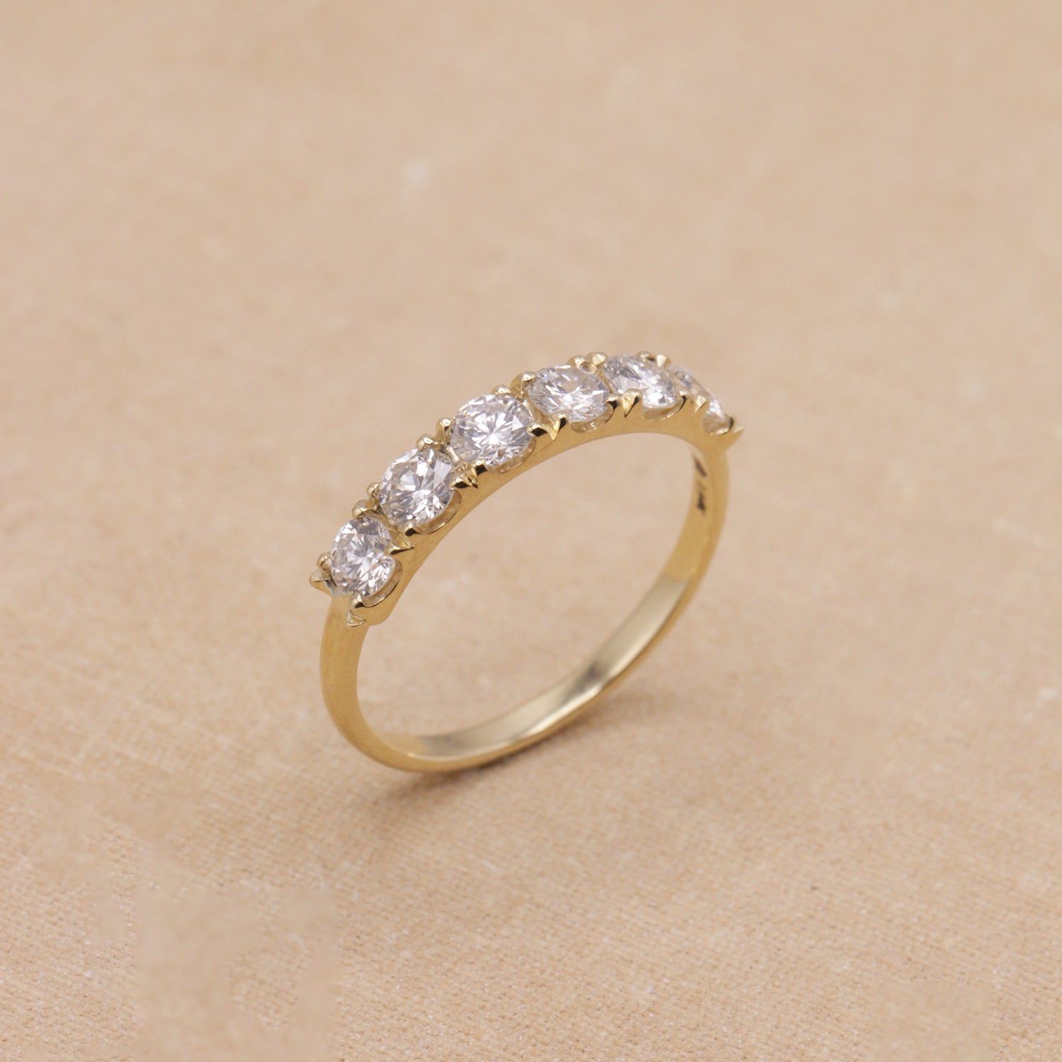 טבעת קנדי יהלומים לבנים - לארג׳