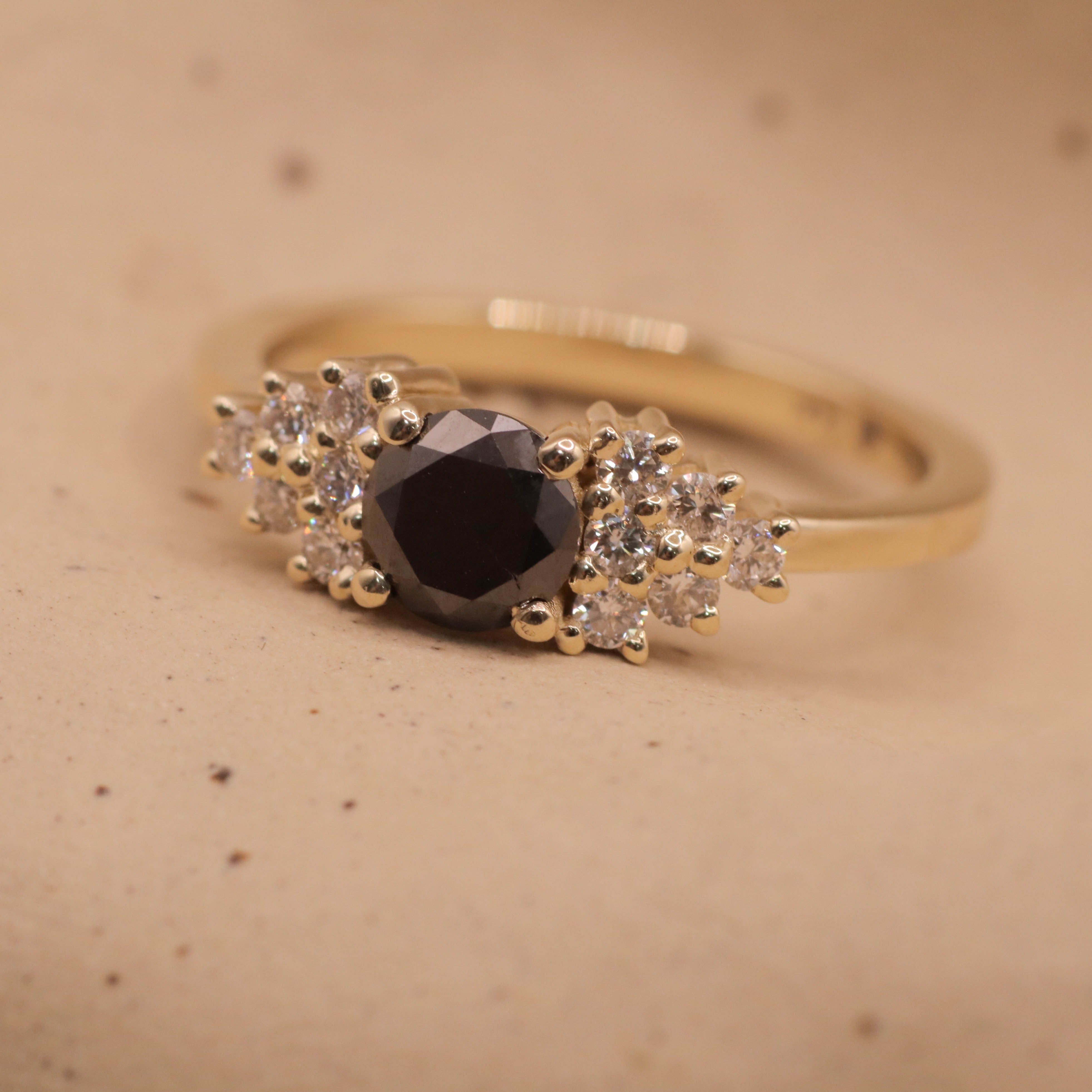 טבעת ג'ולי יהלום שחור